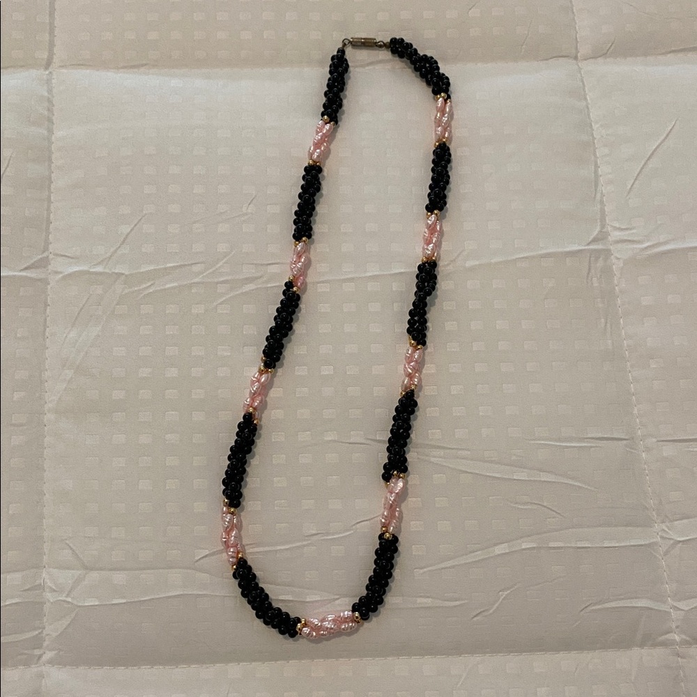 Black and Pink Beaded Necklace